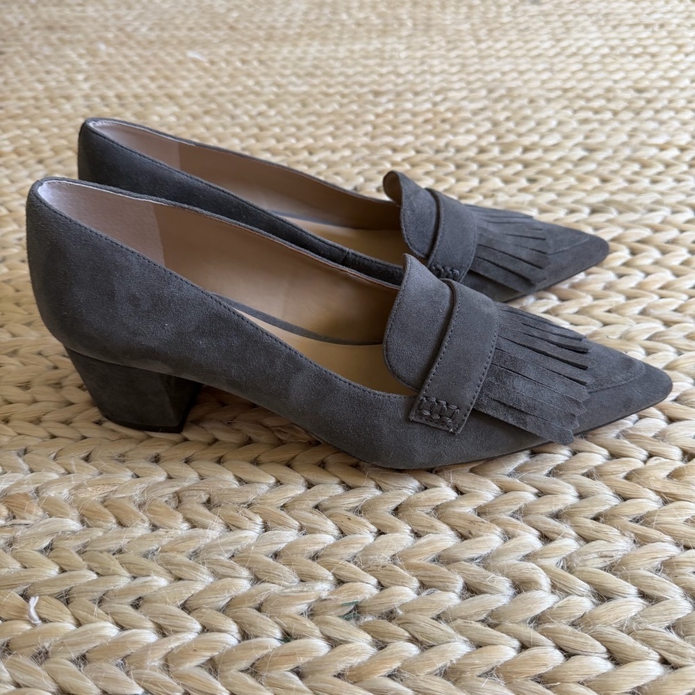 Ann Taylor Kiltie Suede Block Heel Grey Pumps Women’s Size 8.5 - Picture 4 of 11